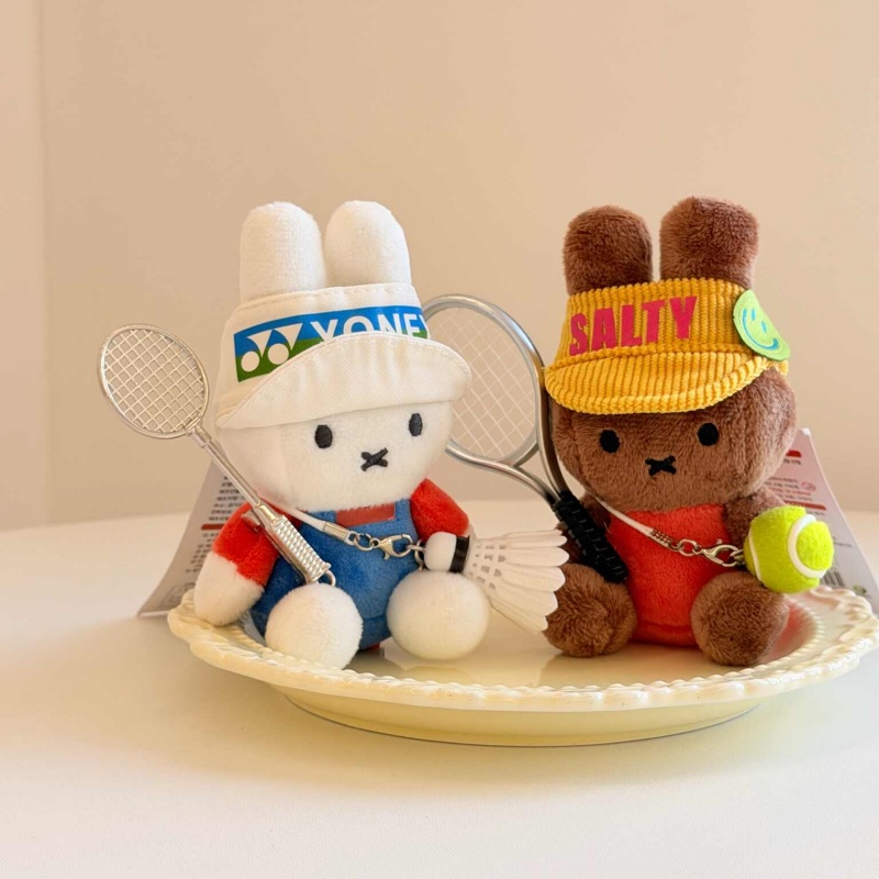 Badminton Tv - พวงกุญแจตุ๊กตากระต่ายมิฟฟี่สุดน่ารัก ดีไซน์กีฬาแบดมินตันเทนนิส ของตกแต่งกระเป๋าสุดน่ารัก จี้ห้อยกระเป๋าเป้ ของขวัญ